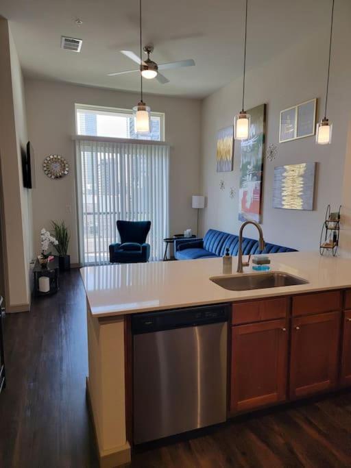 Appartement Sodo Gem: Rooftop Skyline Pool Parking Wi-fi